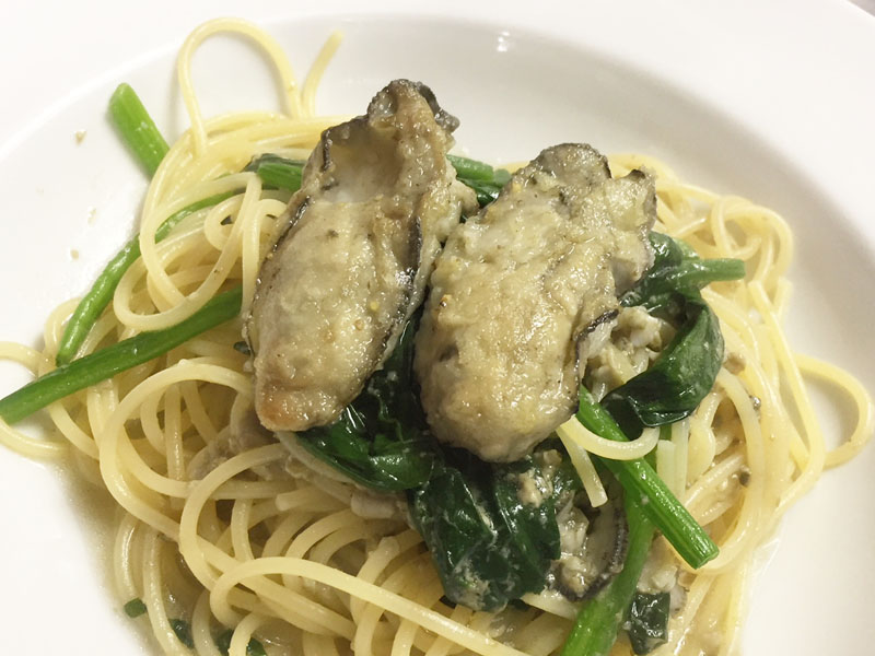 季節メニュー　山田産カキとホウレン草のスパゲティ