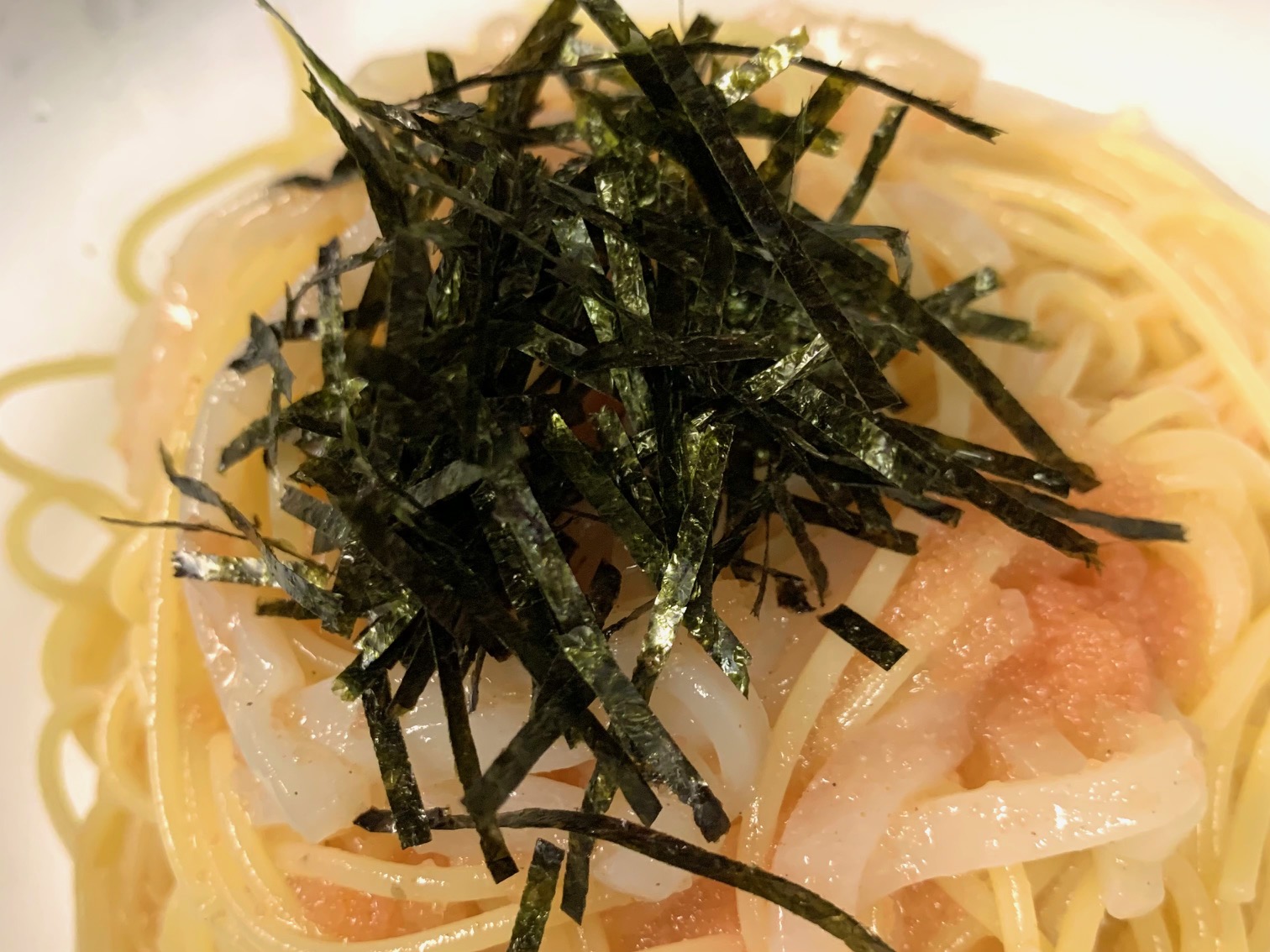 季節メニュー　冷製生イカと辛子明太子のスパゲティ